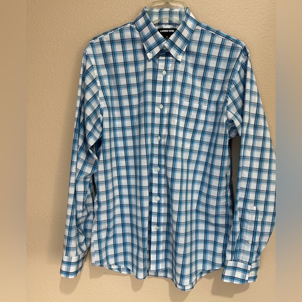 LANDS’ END Traditional Fit Men’s No Iron Button Down Shirt, Size M